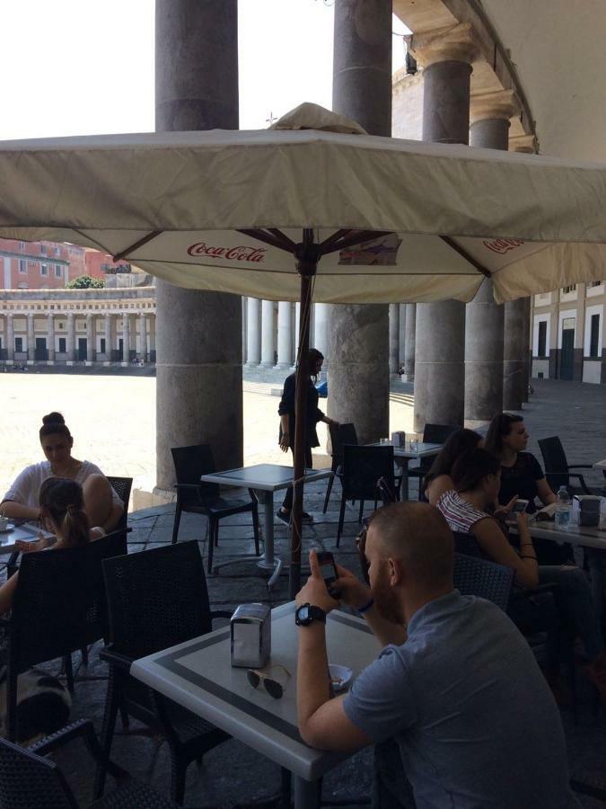 Napoli Plebiscito Apartment ภายนอก รูปภาพ
