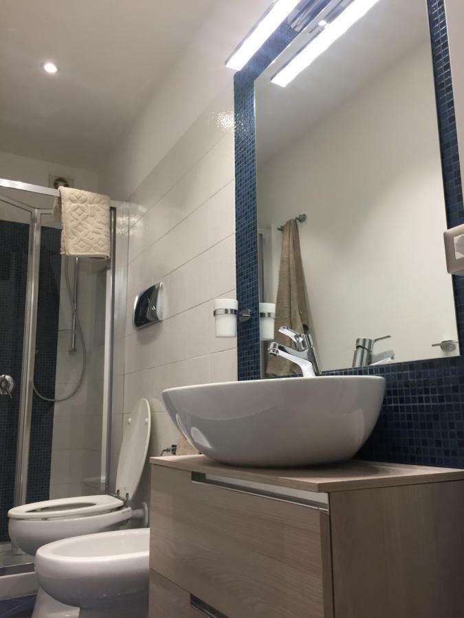 Napoli Plebiscito Apartment ภายนอก รูปภาพ
