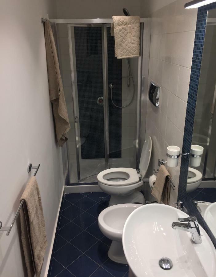 Napoli Plebiscito Apartment ภายนอก รูปภาพ