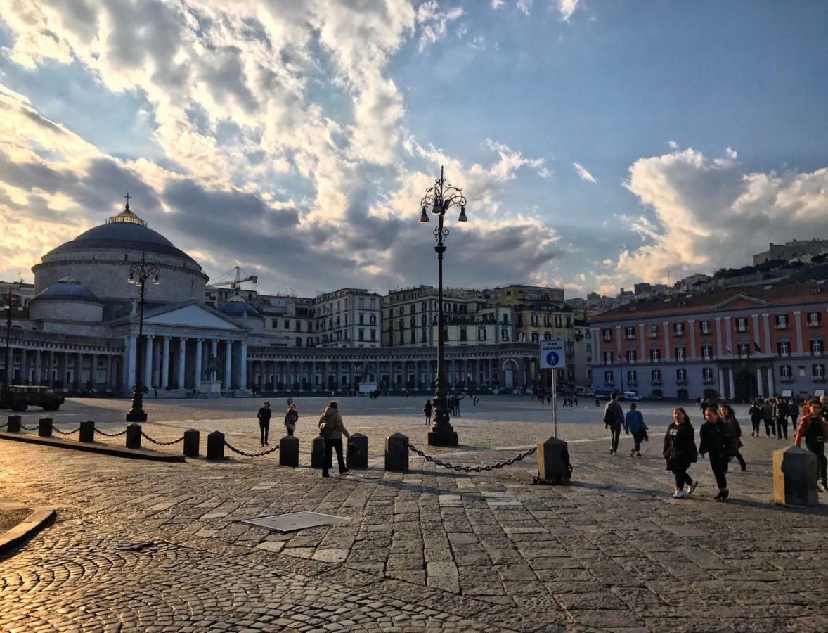 Napoli Plebiscito Apartment ภายนอก รูปภาพ