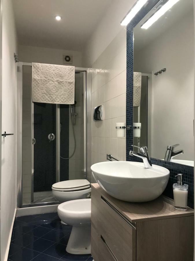 Napoli Plebiscito Apartment ภายนอก รูปภาพ